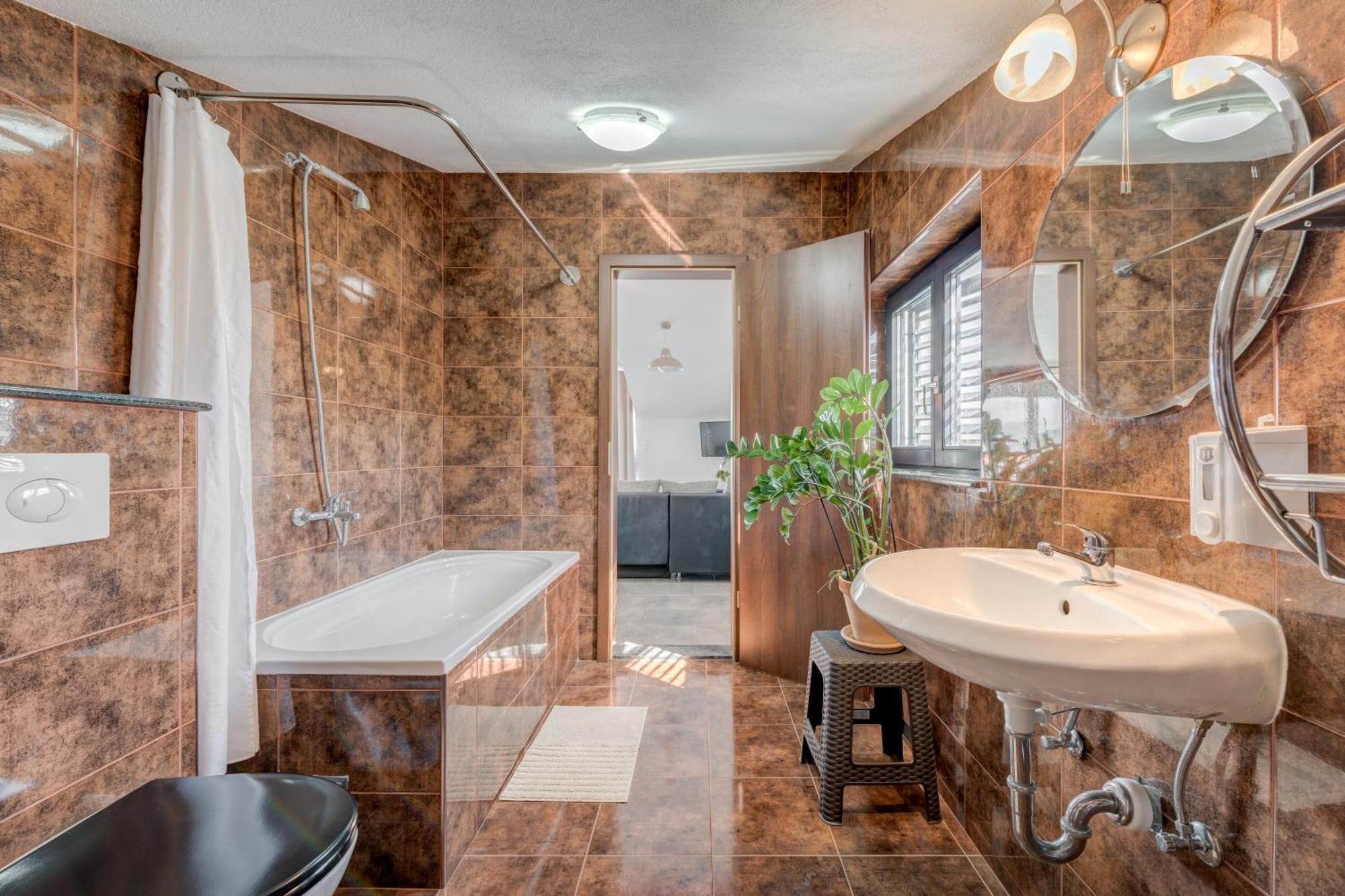 Apartament Deepwater House Slatine Zewnętrze zdjęcie